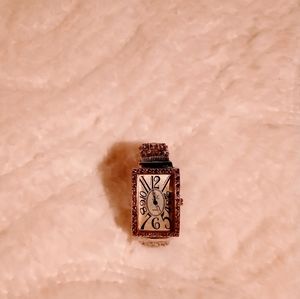 CL Vintage Decorative Cuff Watch